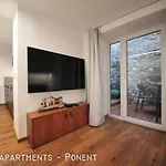4 Winds Apartment *