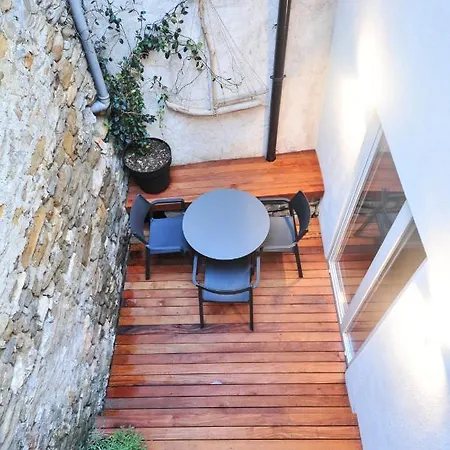 4 Winds Apartment