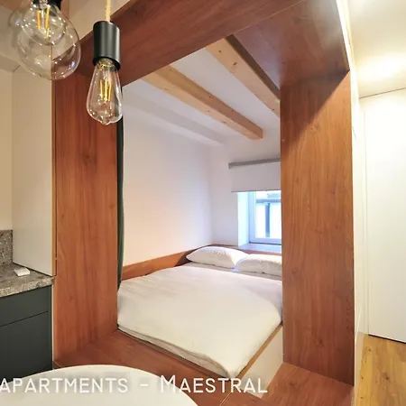 4 Winds Apartment *